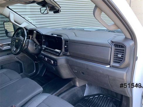 Used 2024 Chevrolet Silverado 3500 LT w/ Convenience Package image 26