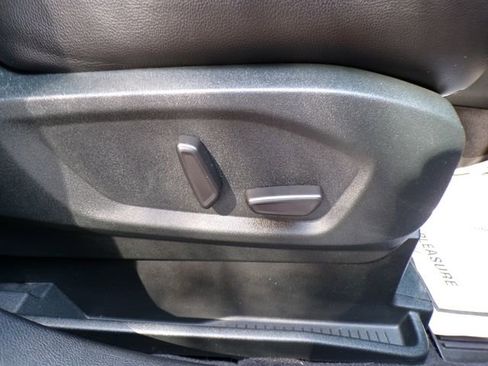 Used 2022 Ford Edge Titanium w/ Class II Trailer Tow Package image 15