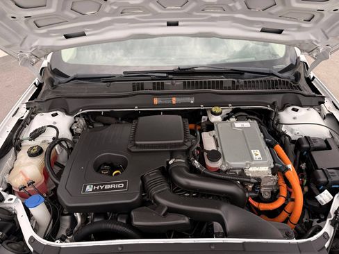 Used 2019 Ford Fusion SE FWD image 35
