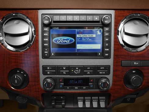 Used 2016 Ford F250 Lariat w/ Chrome Package RWD image 9
