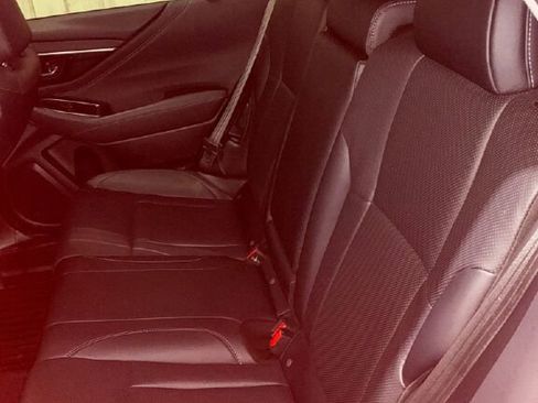 Used 2020 Subaru Outback Limited image 7