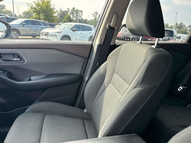 Used 2023 Nissan Rogue S FWD image 22