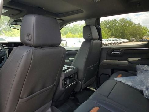 New 2026 GMC Sierra 1500 AT4 w/ AT4 Premium Package AWD/4WD image 11
