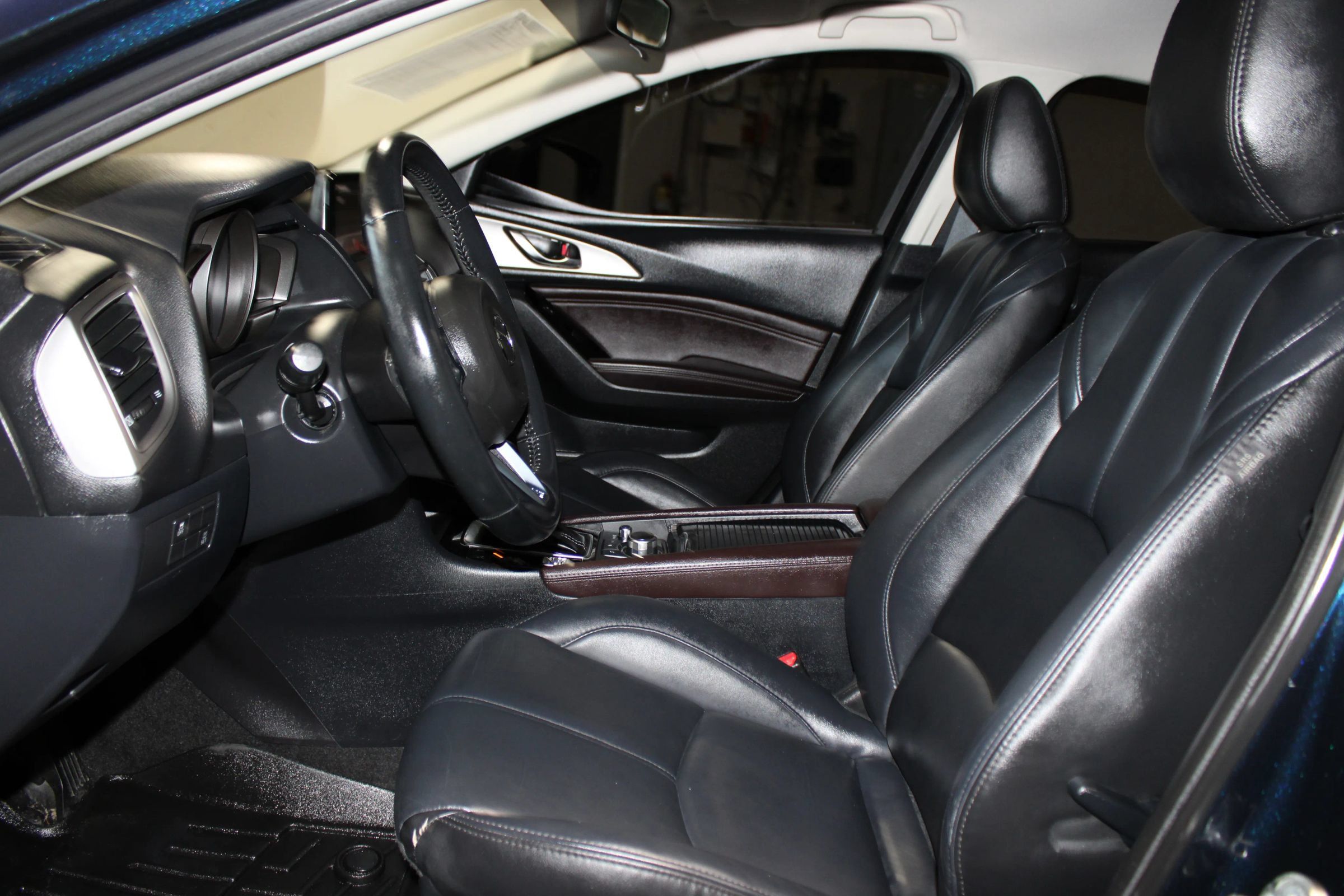 Used 2018 MAZDA MAZDA3 Touring FWD image 28