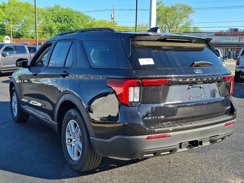 New 2026 Ford Explorer Active AWD/4WD image 3