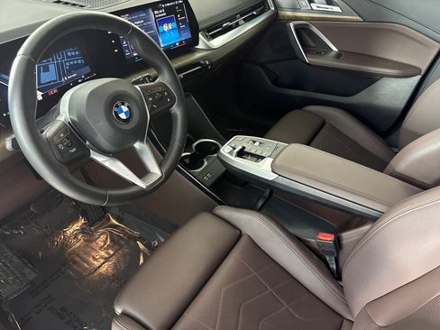 Used 2023 BMW X1 xDrive28i w/ Convenience Package AWD/4WD image 4