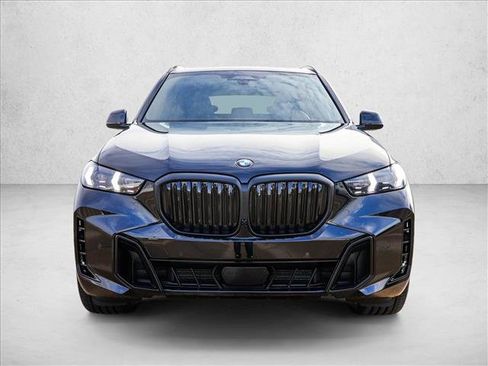 New 2026 BMW X5 xDrive40i w/ M Sport Package AWD/4WD image 2