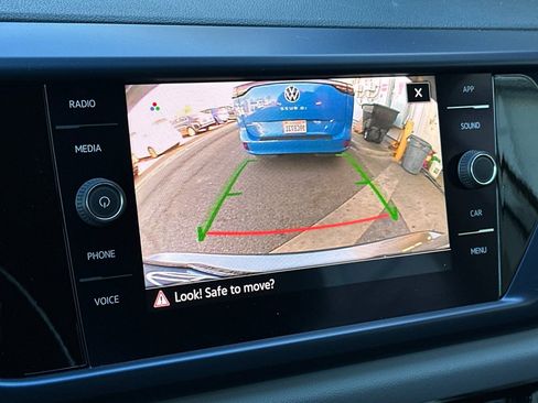 Used 2022 Volkswagen Taos SE image 19