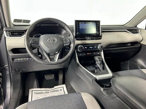 Used 2021 Toyota RAV4 XLE image 17