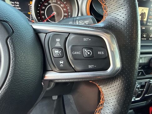 Used 2022 Jeep Gladiator Mojave w/ LED Lighting Group AWD/4WD image 29
