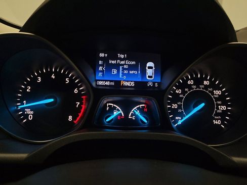 Used 2018 Ford Escape SE w/ SE Sport Appearance Package AWD/4WD image 23