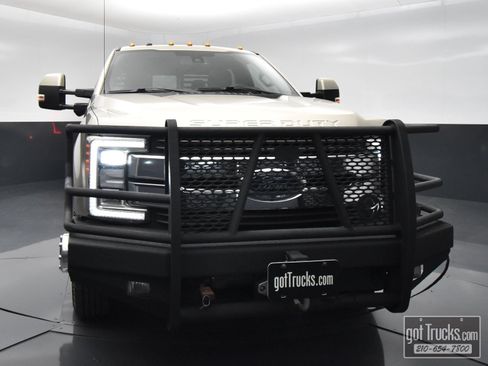 Used 2017 Ford F350 King Ranch w/ King Ranch Ultimate Package AWD/4WD image 51
