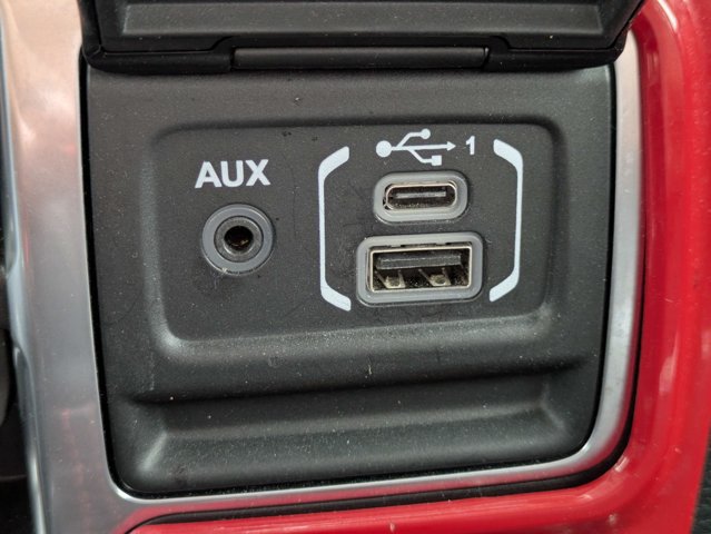 Used 2021 Jeep Wrangler Unlimited Rubicon w/ Cold Weather Group AWD/4WD image 22