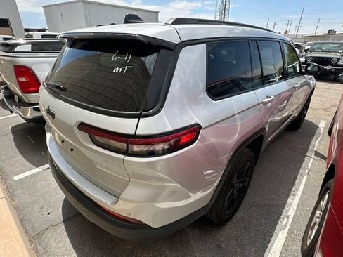 Certified 2023 Jeep Grand Cherokee L Laredo RWD image 4