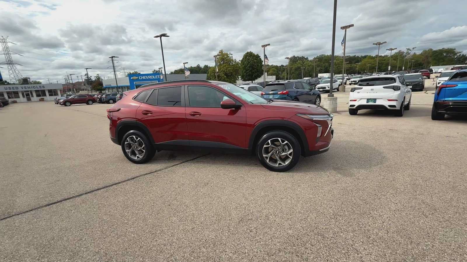 Certified 2024 Chevrolet Trax LT w/ Driver Confidence Package FWD image 9