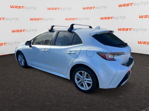 Used 2021 Toyota Corolla SE FWD image 3