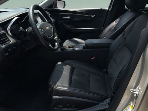 Used 2014 Chevrolet Impala LT w/ Premium Seating Package FWD image 9