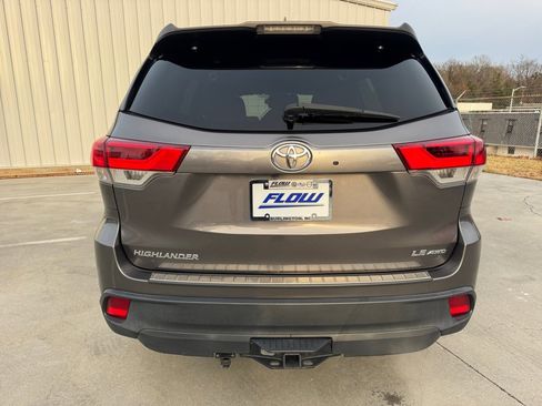 Used 2018 Toyota Highlander Plus image 16