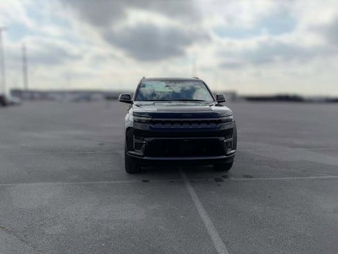 New 2026 Jeep Grand Wagoneer L Limited image 2