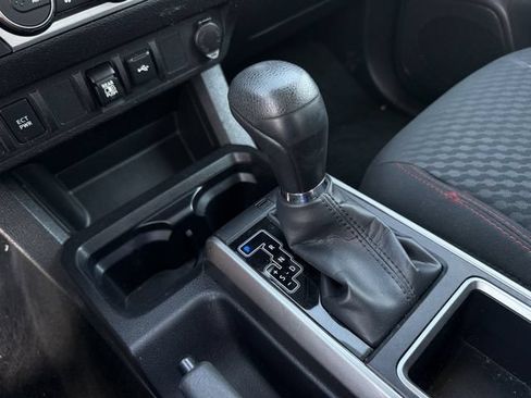Used 2022 Toyota Tacoma SR5 RWD image 21