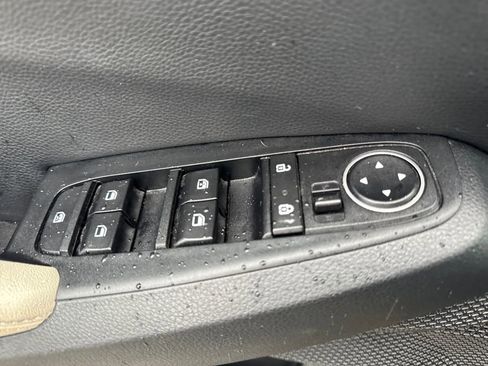 Used 2023 Kia Seltos SX w/ SX Sunroof Package image 21