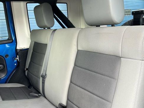 Used 2010 Jeep Wrangler Unlimited Sport image 13