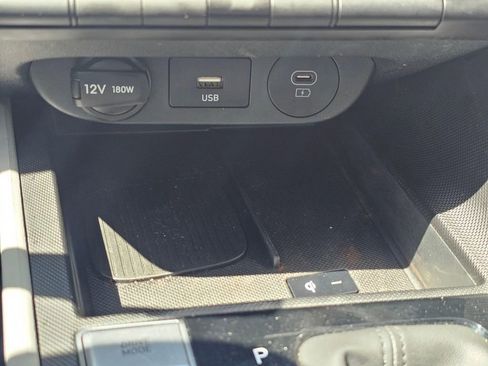 Used 2025 Hyundai Elantra Limited FWD image 68
