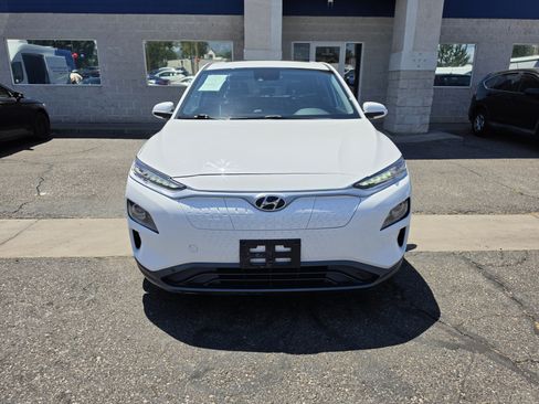 Used 2021 Hyundai Kona Limited w/ Cargo Package FWD image 2