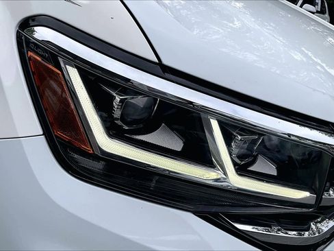 Used 2021 Volkswagen Atlas Cross Sport SEL Premium R-Line image 28