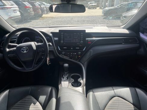 Used 2021 Toyota Camry SE FWD image 9