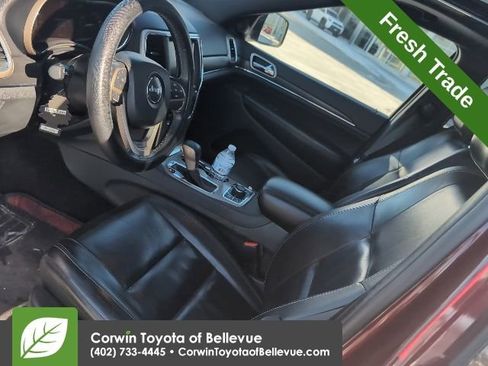 Used 2017 Jeep Grand Cherokee Limited image 11