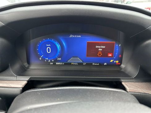 Used 2022 Ford Explorer Platinum w/ Technology Package image 36