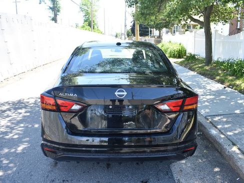 Used 2025 Nissan Altima 2.5 SV FWD image 6
