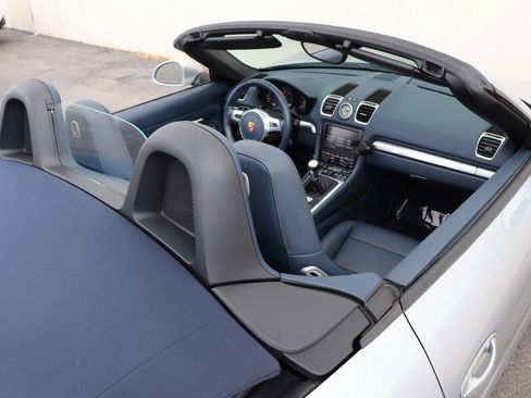 Used 2015 Porsche Boxster w/ Sport Chrono Package RWD image 21