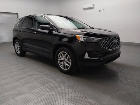 Used 2024 Ford Edge SEL image 13