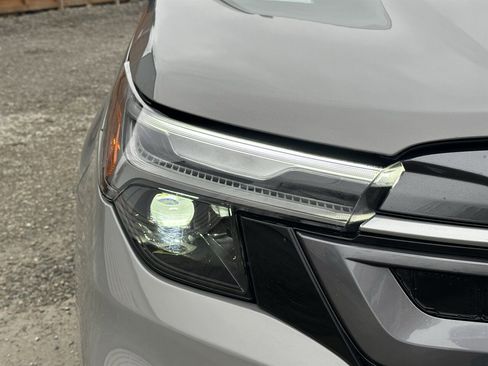 Used 2025 Subaru Forester Limited image 26