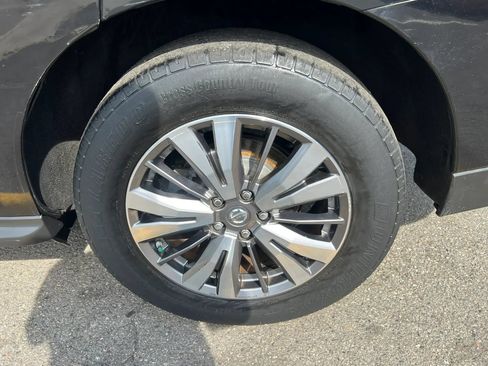 Used 2018 Nissan Pathfinder SV FWD image 11