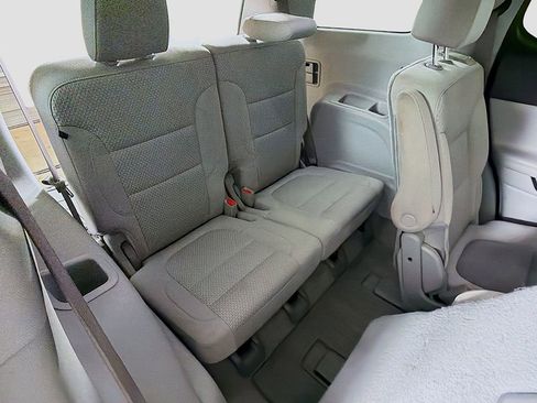 Used 2021 GMC Acadia SLE w/ Driver Convenience Package image 24