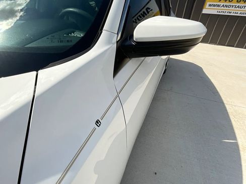 Used 2017 Honda Civic LX image 28