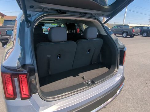 Used 2025 Kia Sorento EX w/ Panoramic Sunroof Package FWD image 32