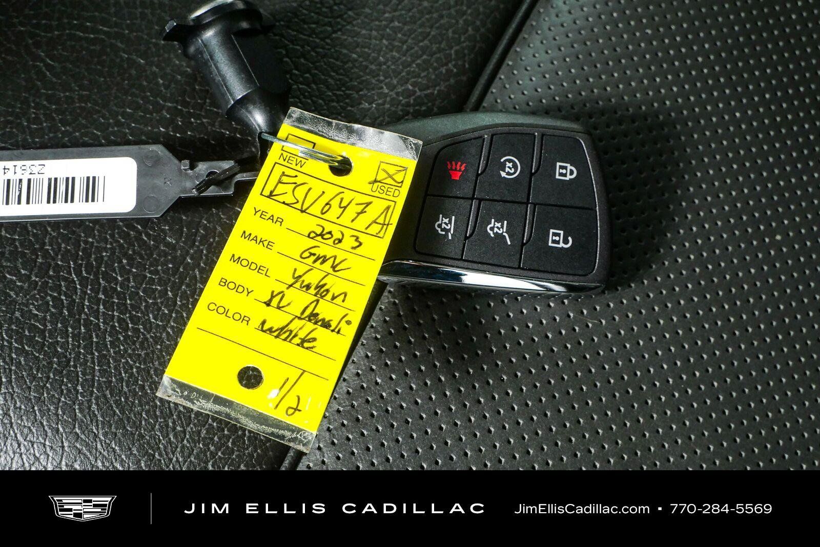 Used 2023 GMC Yukon XL Denali w/ Denali Reserve Package AWD/4WD image 42