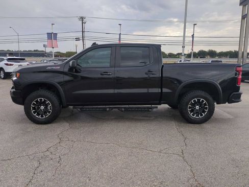 Used 2025 Chevrolet Silverado 1500 ZR2 w/ Technology Package AWD/4WD image 5