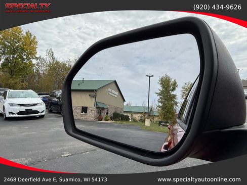 Used 2020 Ford Explorer XLT w/ Equipment Group 202A image 11