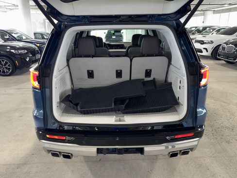 Used 2025 GMC Acadia Denali w/ Super Cruise Package FWD image 14