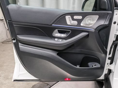 Used 2025 Mercedes-Benz GLE 350 4MATIC image 23