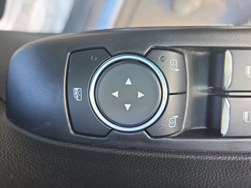 Used 2022 Ford Escape SEL w/ Technology Package image 17