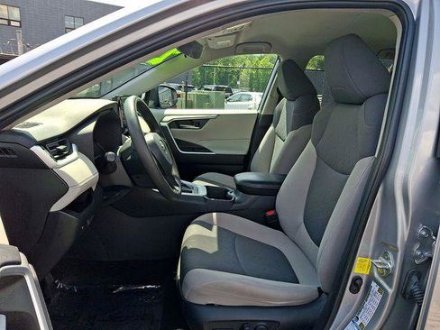 Certified 2022 Toyota RAV4 XLE AWD/4WD image 9