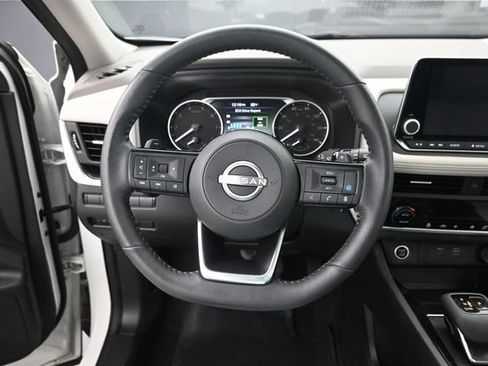 Used 2023 Nissan Rogue SV w/ SV Premium B Package AWD/4WD image 22