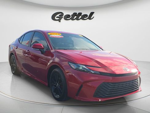 Used 2025 Toyota Camry LE FWD image 2
