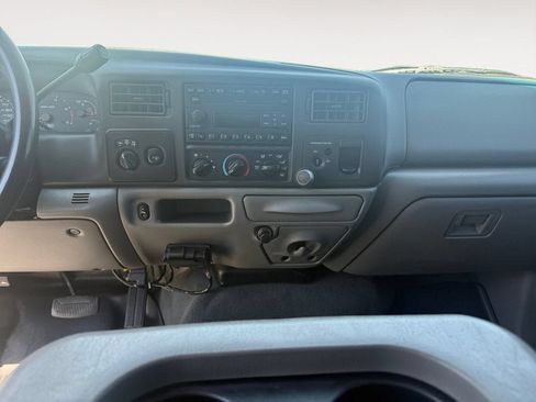 Used 2004 Ford F250 XL AWD/4WD image 11